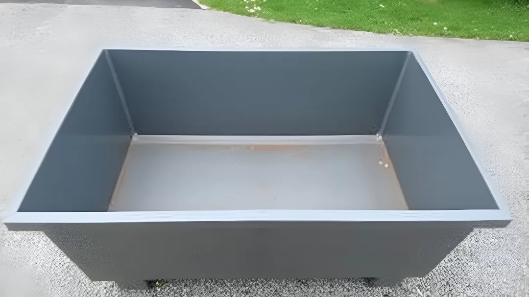 Medium-sized 15-yard bin rental for yard cleanup and home projects.
